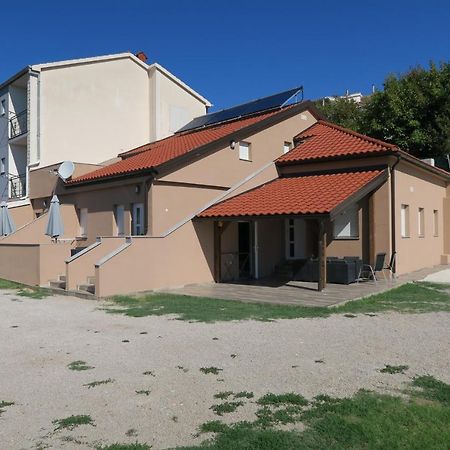 Family Apartment Baška Eksteriør bilde